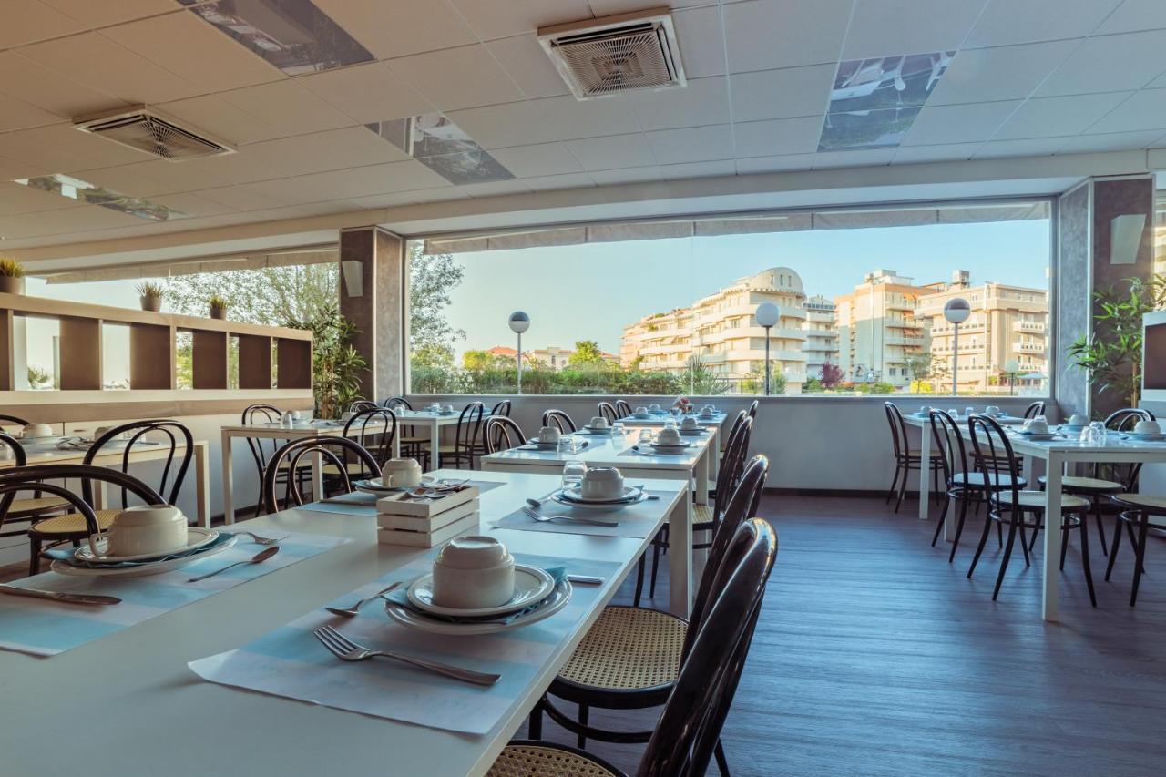 Hotel Imperiale Cattolica Exterior foto
